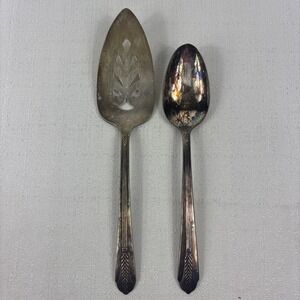 International Silver Co. Allure Silverplate Pie Server And Spoon Set‎